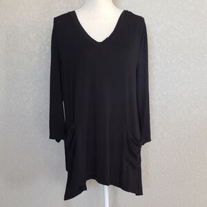 Logo by lori Goldstein blouse